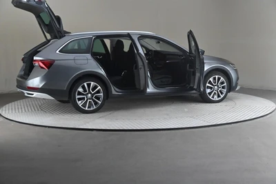 Skoda Octavia 2023, photo 6/32