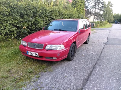 Volvo V70 Mk 1 2000, kuva 2/11