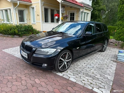BMW 320 A E91 Touring 2010, kuva 2/10