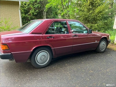 Mercedes-Benz 190 4D SEDAN 190E 1.8 1991, kuva 3/11