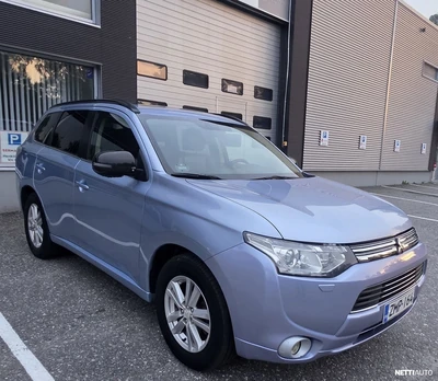 Mitsubishi Outlander PHEV 2013, photo 2/29