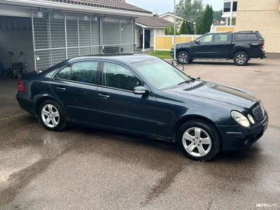 Mercedes-Benz E 240 240 2003, kuva 1/11