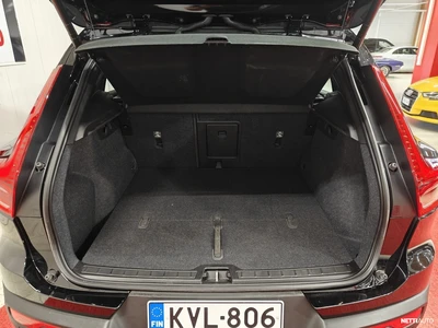 Volvo XC40 2023, photo 5/10