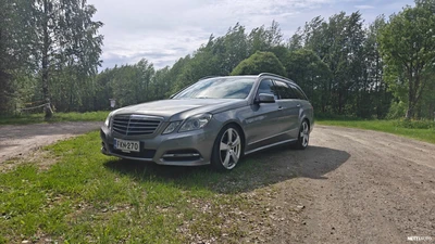 Mercedes-Benz E 2012, kuva 1/9
