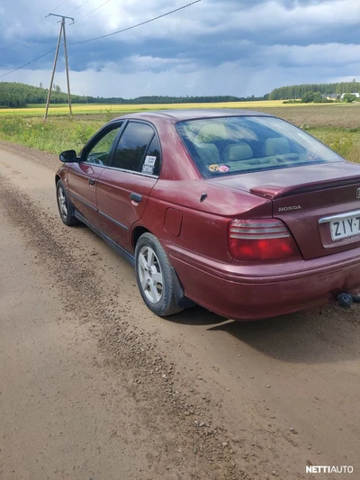 Honda Accord 2000, photo 3/4
