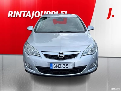 Opel Astra 2010, photo 3/6