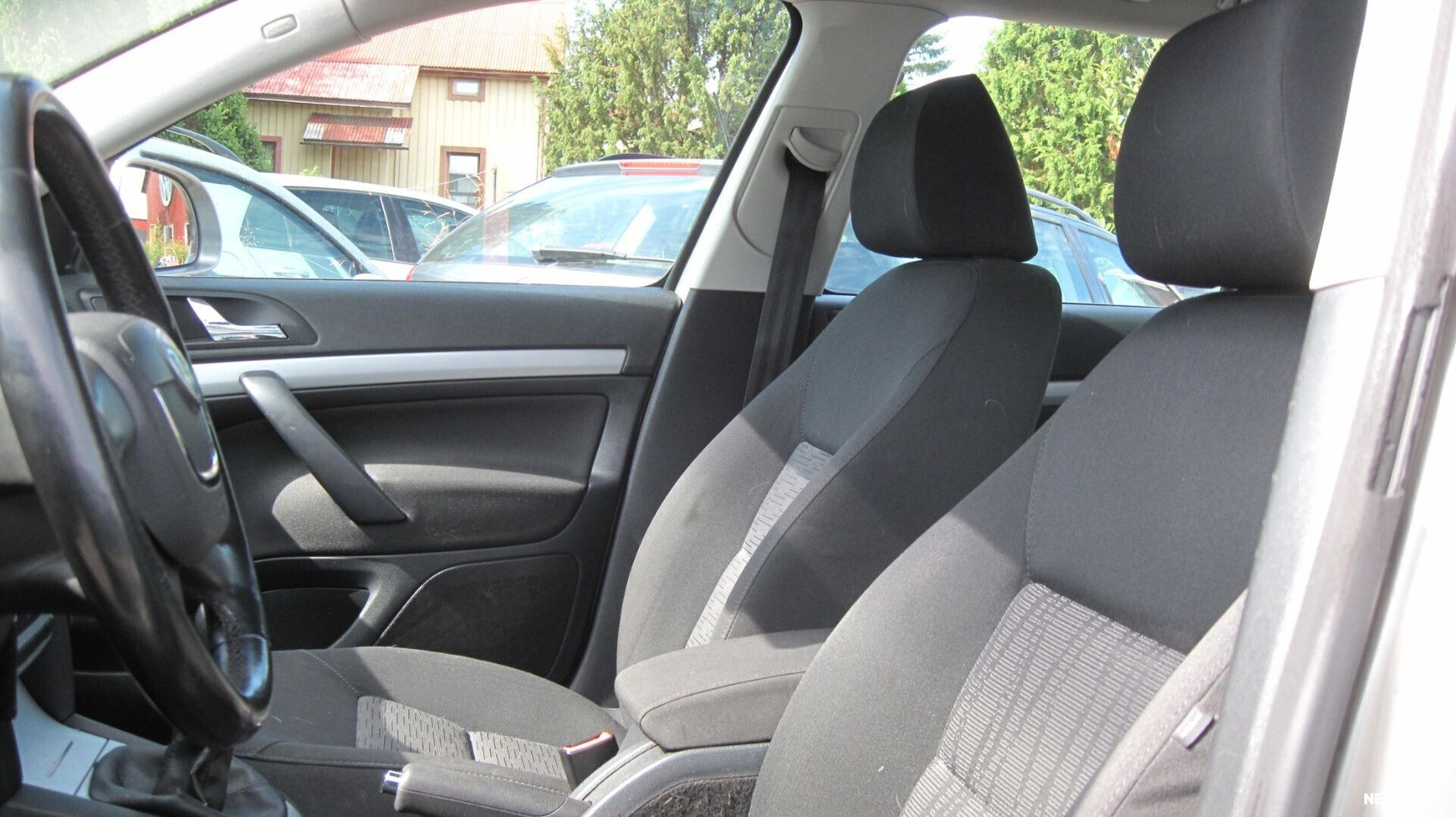 Skoda Octavia 2011, kuva 3/5