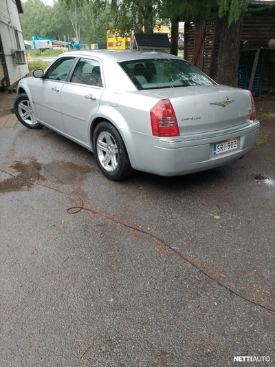 Chrysler 300C 2006, photo 4/6