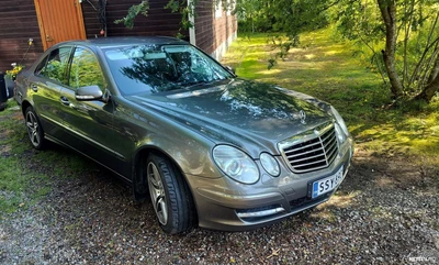 Mercedes-Benz E CDI Avantgarde 2008, photo 4/12