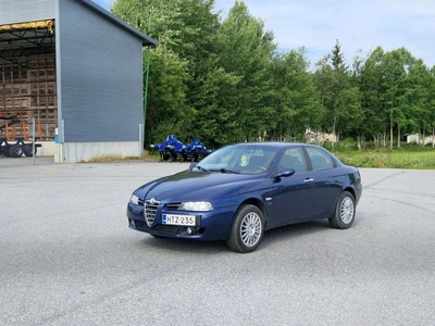 Alfa Romeo 156 2004, kuva 2/9