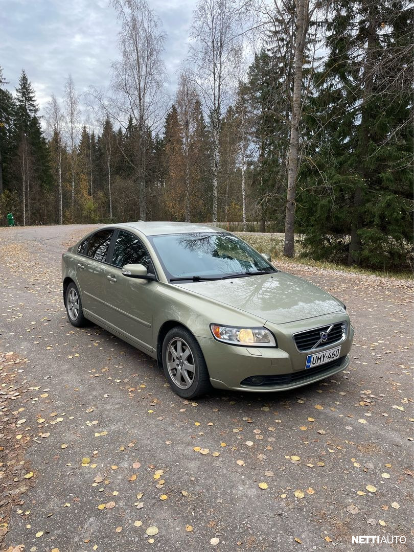 Volvo S40
