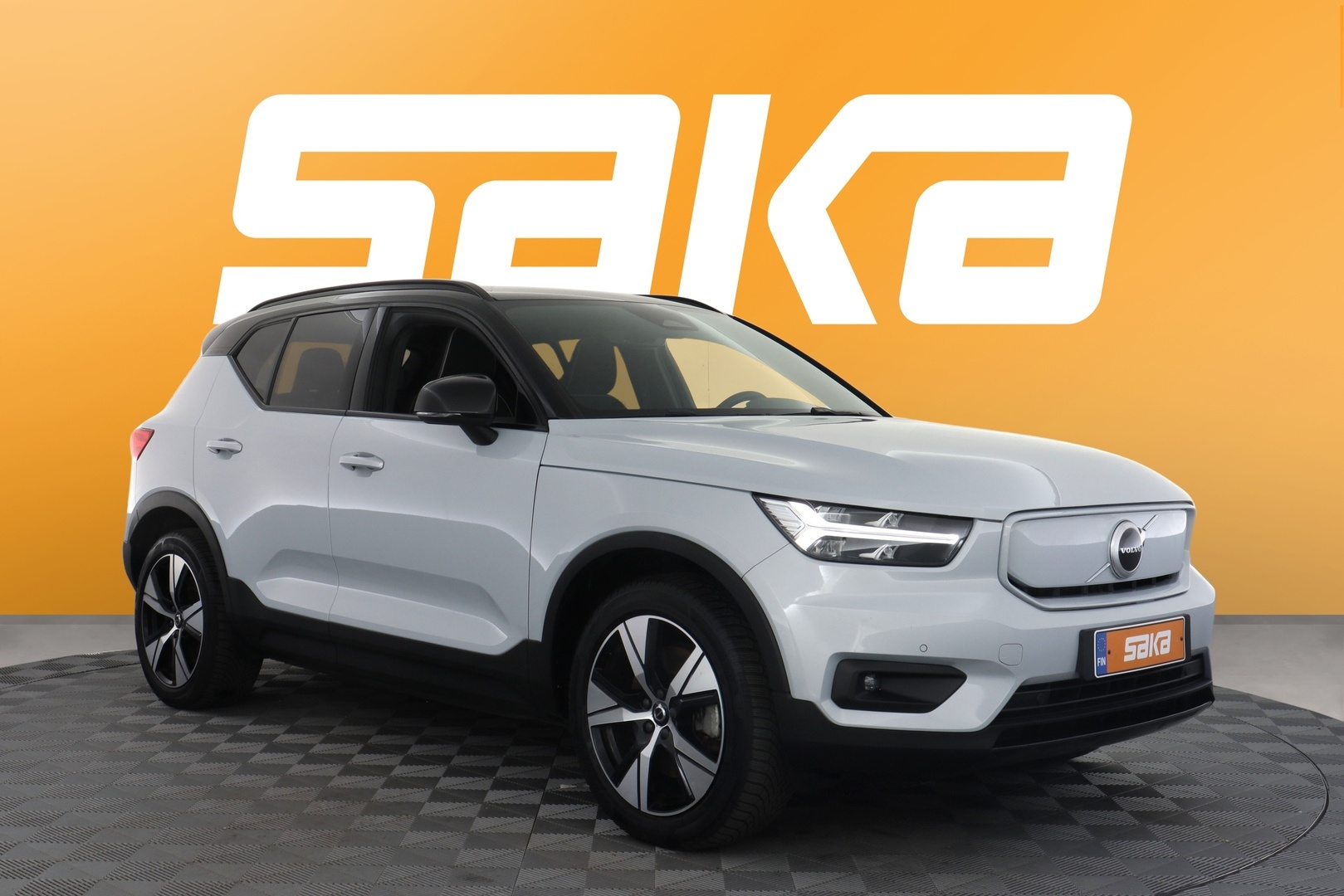 Volvo XC40 P8 AWD R-Design