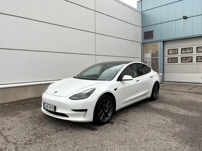 Tesla Model 3 Standard Range Plus 2021, kuva 1/16