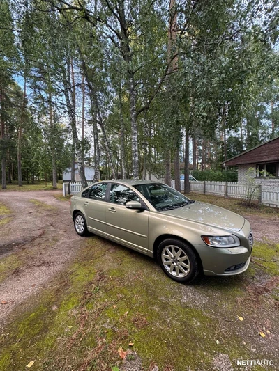 Volvo S40 1,6D (110 hv) Momentum man 2008, kuva 1/10