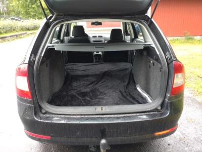 Skoda Octavia 2010, photo 2/6