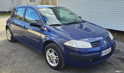 Renault Megane Jakoremmi juuri vaihdettu 2004, kuva 2/13
