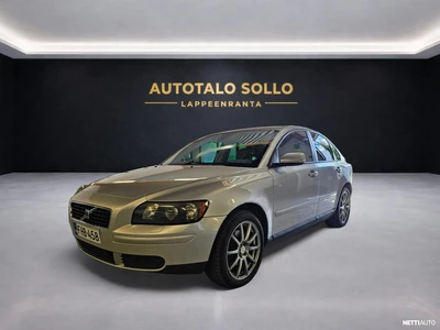 Volvo S40 2,4 (140 hv) Momentum man 2005, photo 1/20