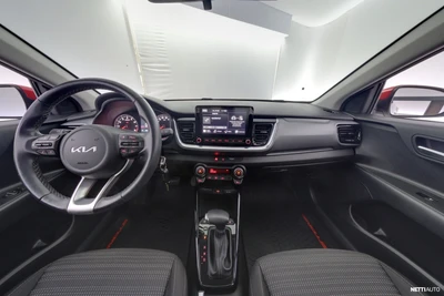 Kia Stonic 2023, photo 7/10