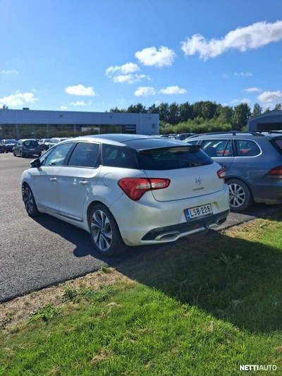Citroen DS5 2014, kuva 2/3