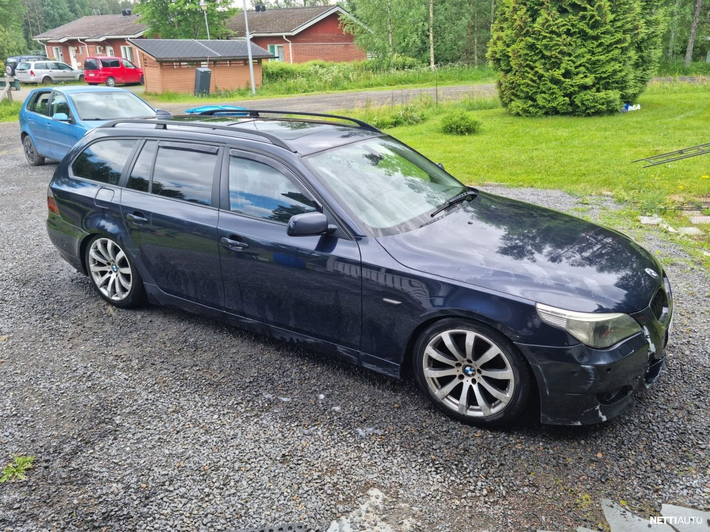 BMW 525