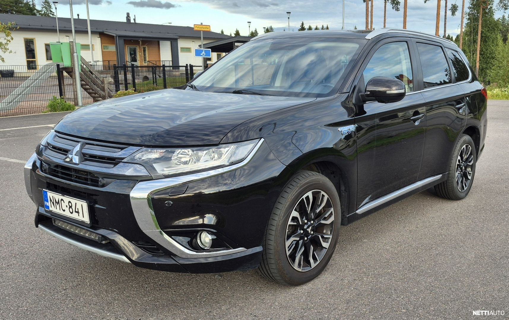 Mitsubishi Outlander PHEV