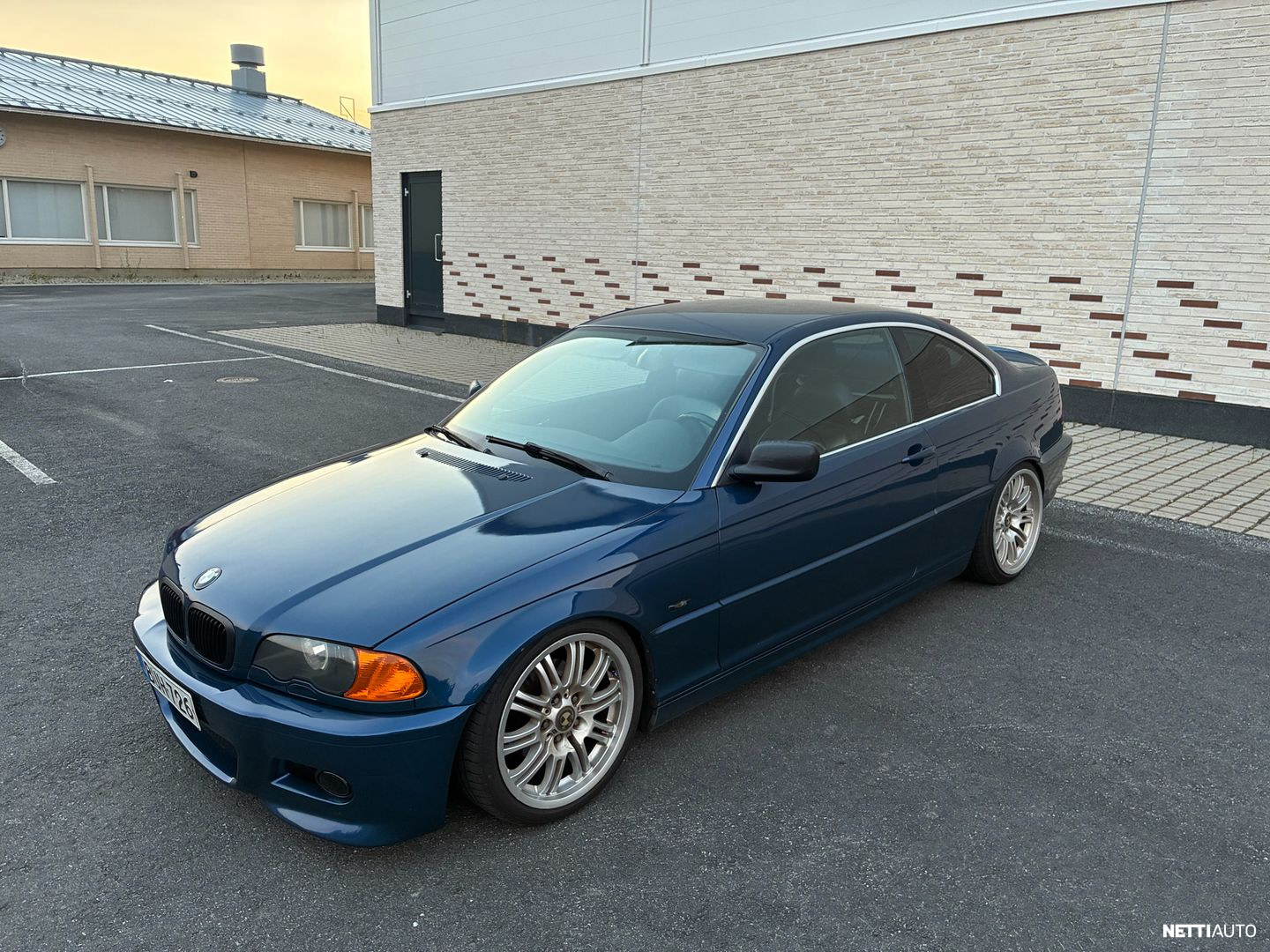 BMW 325