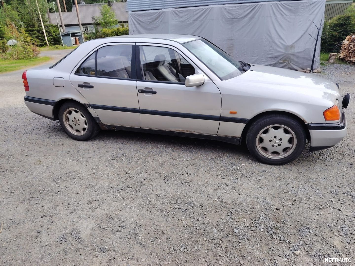 Mercedes-Benz 180