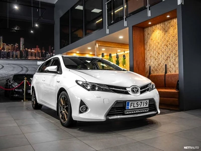 Toyota Auris 2015, kuva 2/10