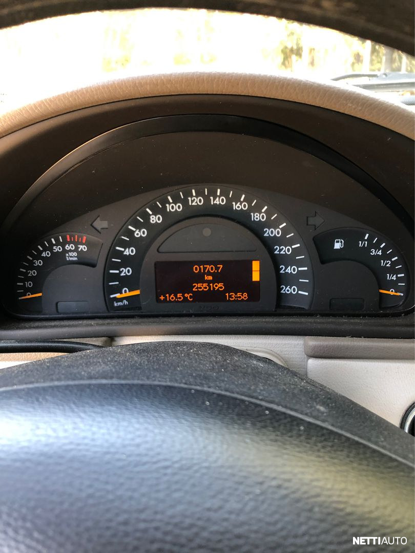 Mercedes-Benz C 180