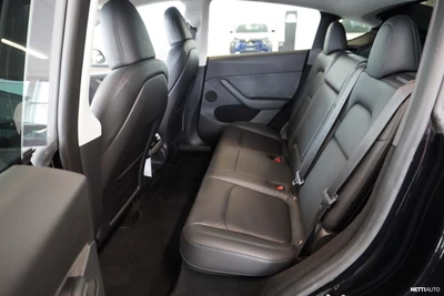 Tesla Model Y Long Range 2023, photo 6/14