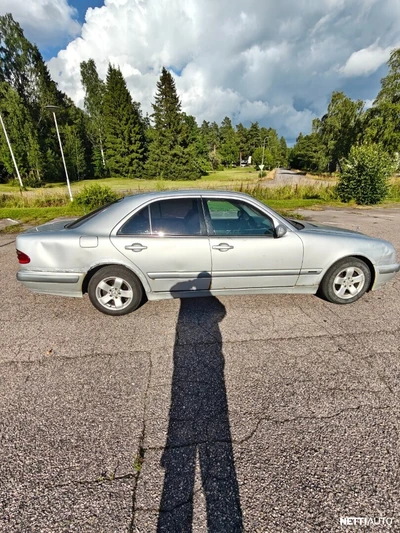 Mercedes-Benz E 200 2002, kuva 7/9