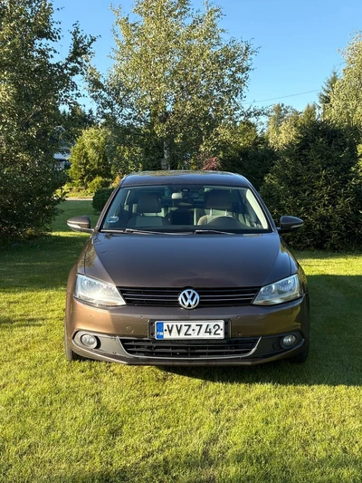 Volkswagen Jetta 2011, kuva 6/18