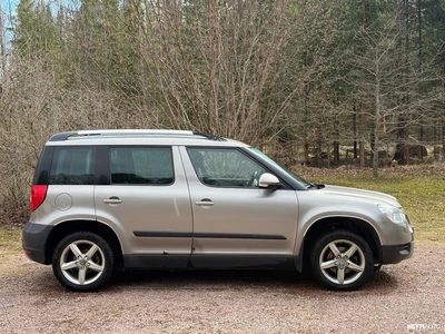 Skoda Yeti 1,6 TDI Adventure GreenLine 2011, kuva 7/21
