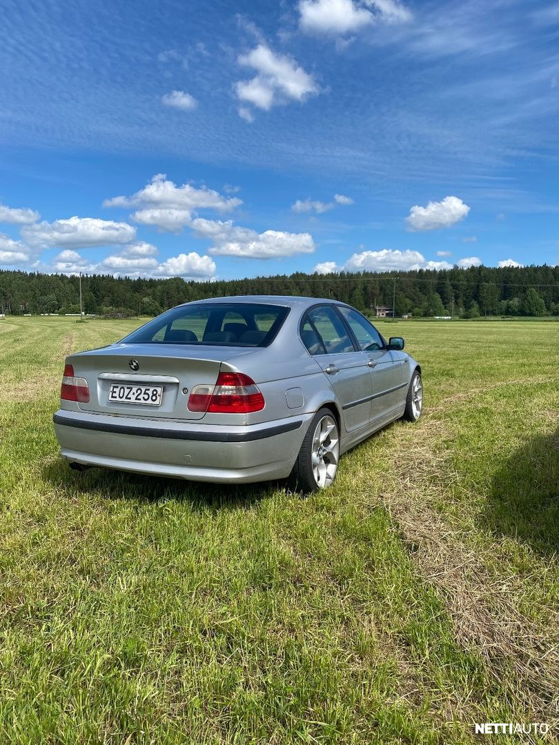 BMW 320