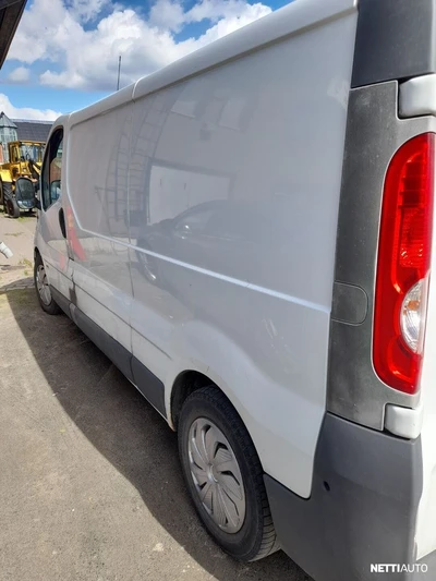 Opel Vivaro Van L2H1 2,0 CDTI 66kW MT6 2011, photo 5/7