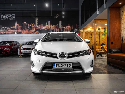 Toyota Auris 2015, kuva 4/10