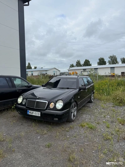 Mercedes-Benz E 1997, photo 1/10