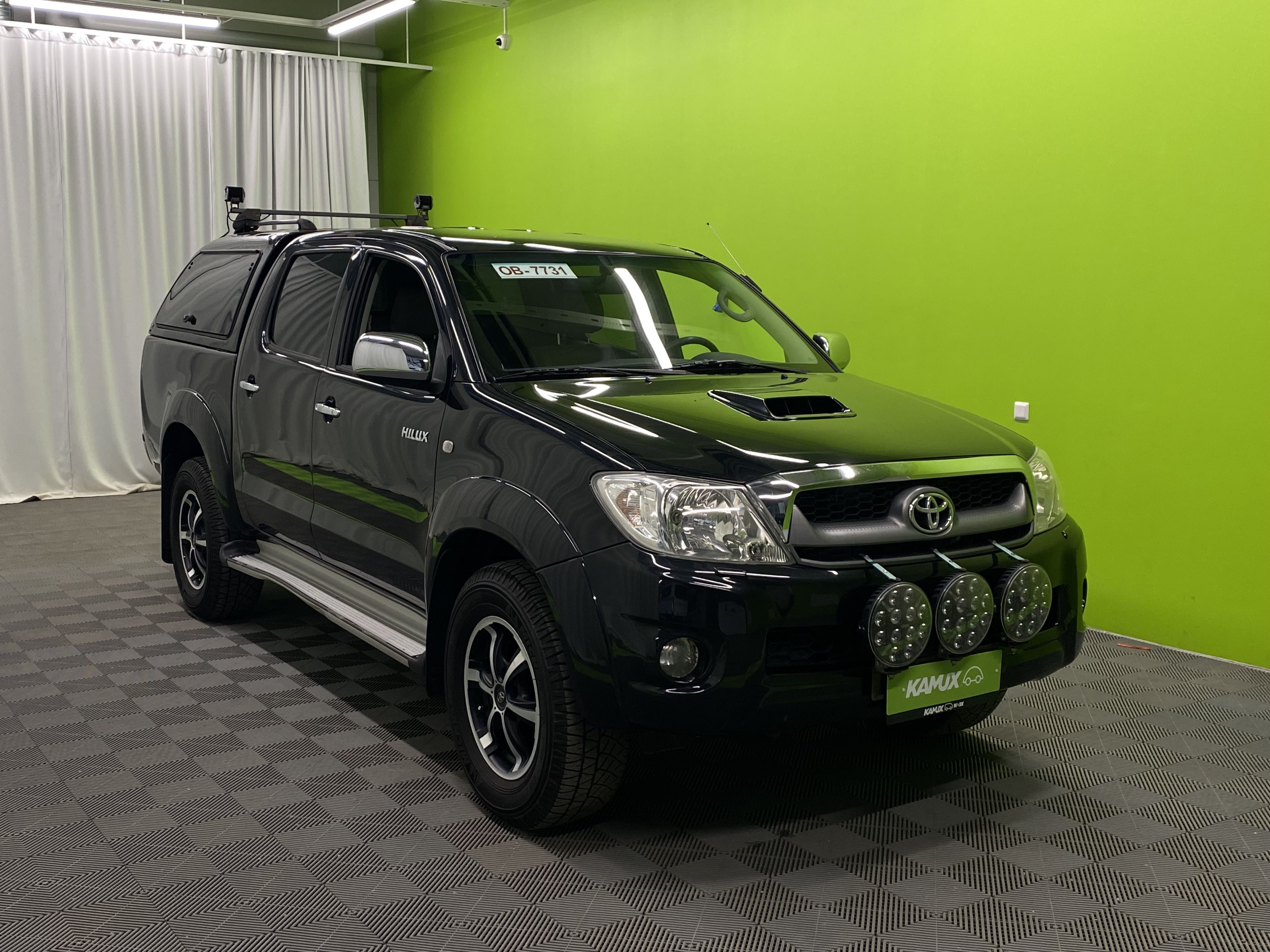 Toyota Hilux Double Cab 3,0 D-4D 4WD 171 SR aut Black Edition