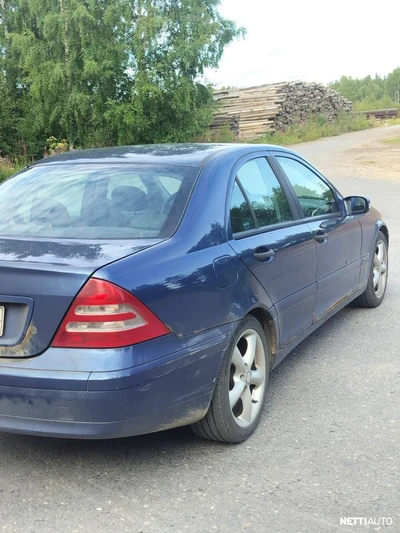 Mercedes-Benz 220 2001, kuva 5/8