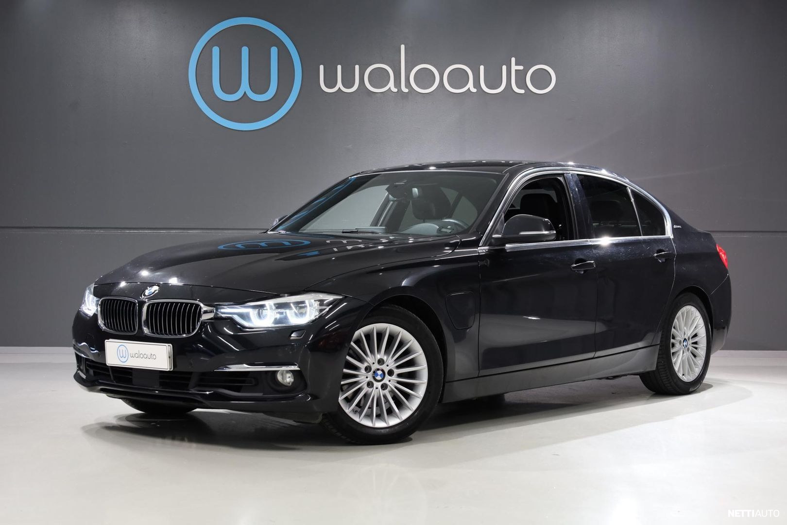 BMW 330