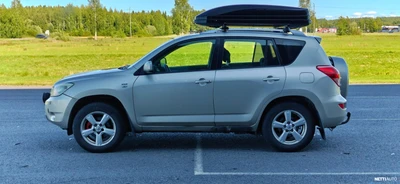 Toyota RAV4 2,2 D-4D 136 Clean Power 4WD 2007, kuva 2/10