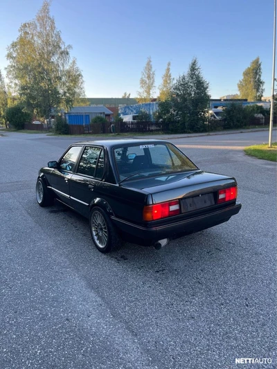 BMW 325 1989, photo 5/10
