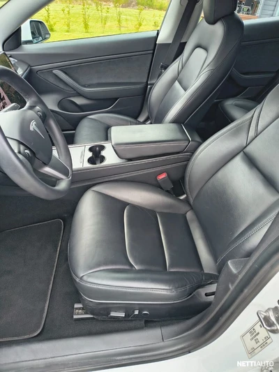 Tesla Model 3 Standard Range Plus 2021, photo 6/7