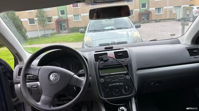 Volkswagen Jetta 2009, kuva 2/17