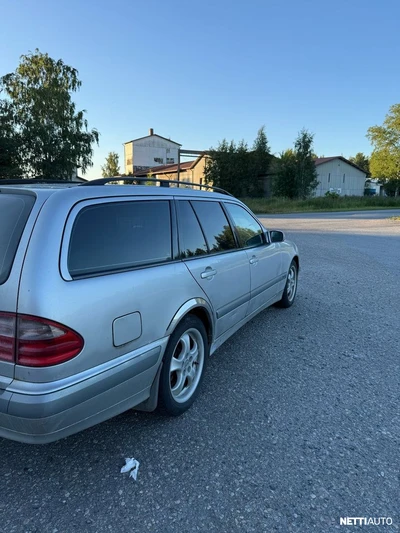 Mercedes-Benz 220 2003, kuva 3/11