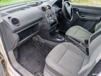 Volkswagen Caddy 2010, photo 6/8