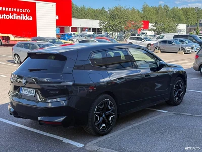 BMW iX xDrive40 Sport Package 2022, photo 4/28