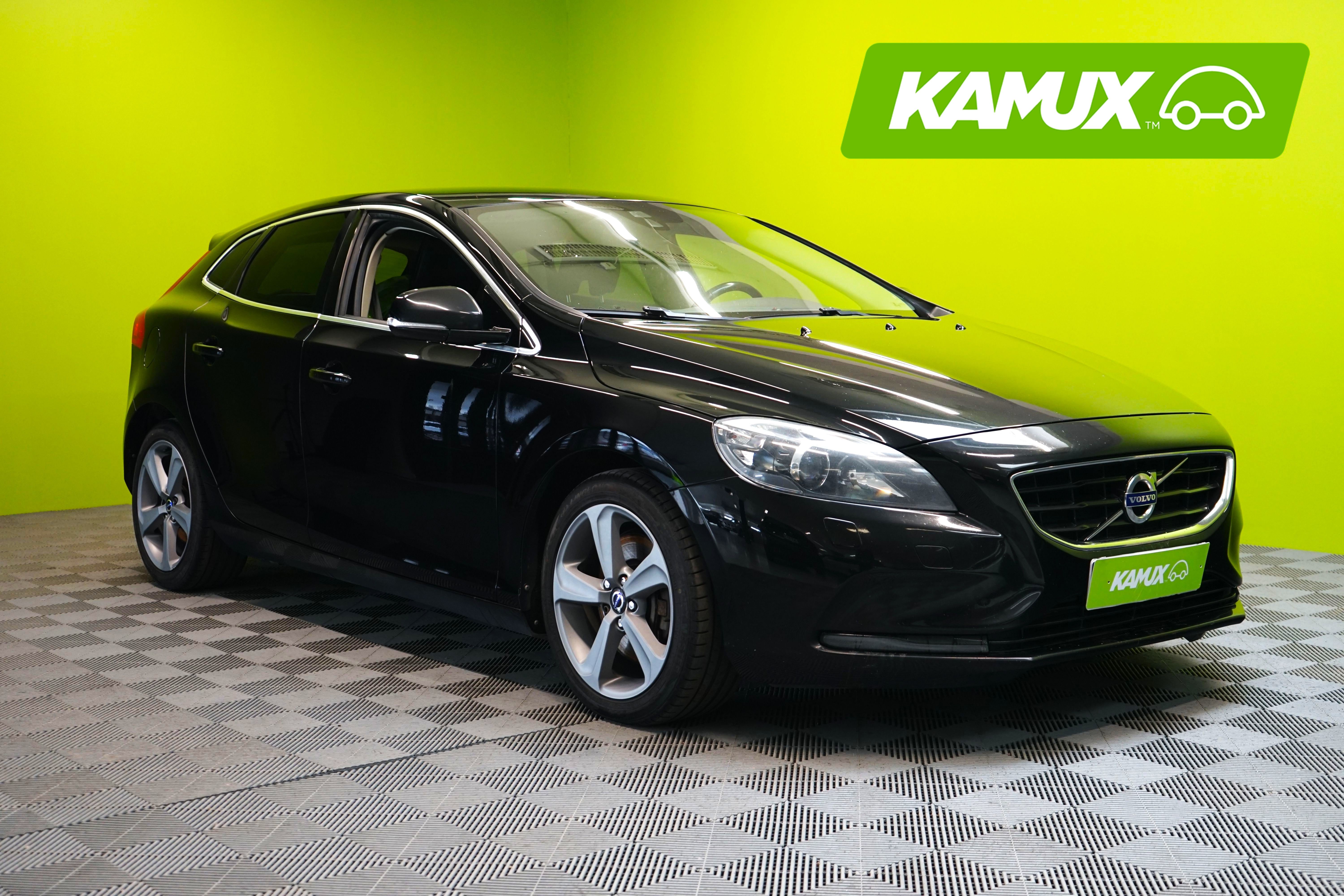 Volvo V40 D4 Summum * Jakohihna vaihdettu 5/26 *