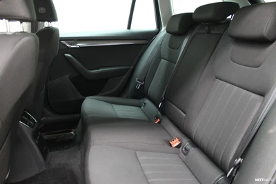 Skoda Octavia 2019, photo 7/17