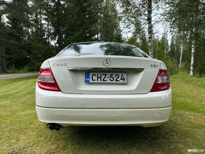 Mercedes-Benz C 2010, photo 4/17